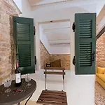 Agion Apostolon Loft! *