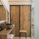 Agion Apostolon Loft! *