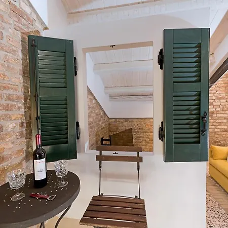 Agion Apostolon Loft! *